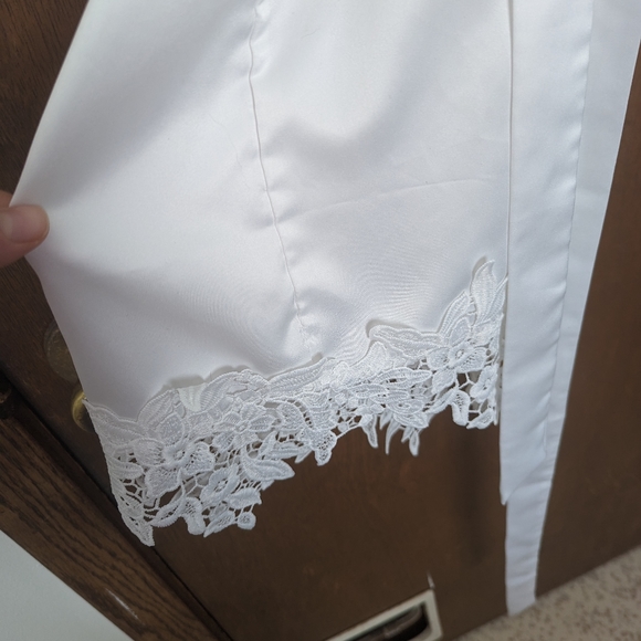 Bridal Robe - Picture 3 of 4